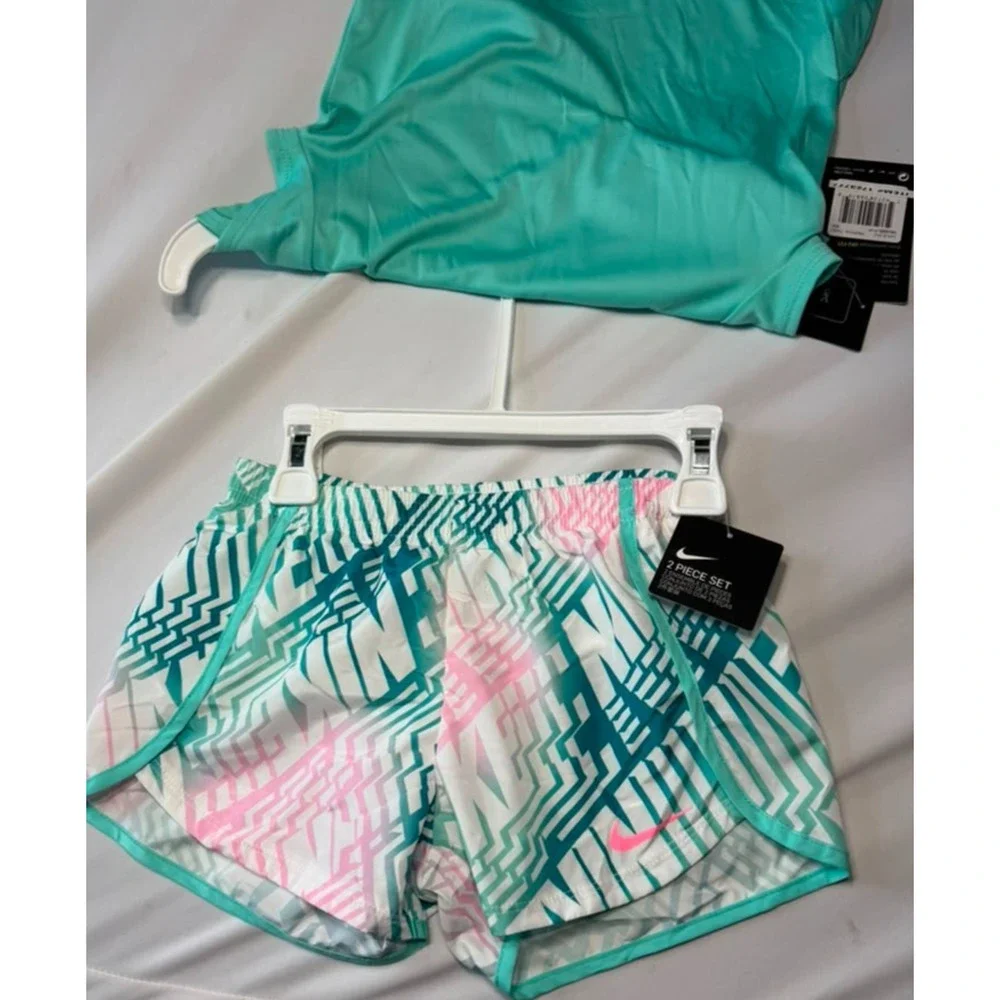 Nike Girls 2-Piece Dri-FIT Performance Set – Tropical Twist – Size 6X